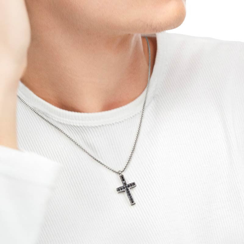 Marlù | Collana con croce pendente con zirconi