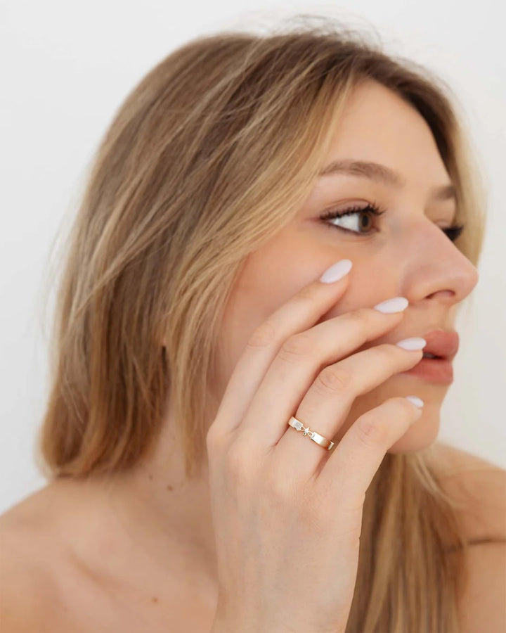 Amabile Jewels | Anello Fedina con Logo Amabile