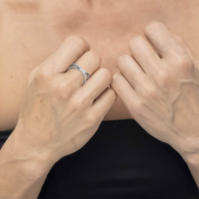 Marlù | Anello incrociato con zirconi bianchi
