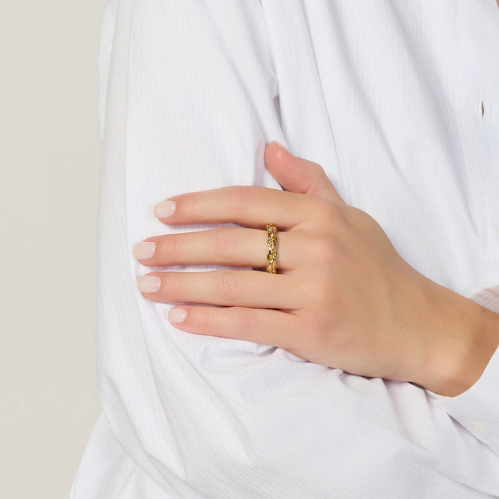 Unoaerre | Anello Dorato a Filo Intrecciato