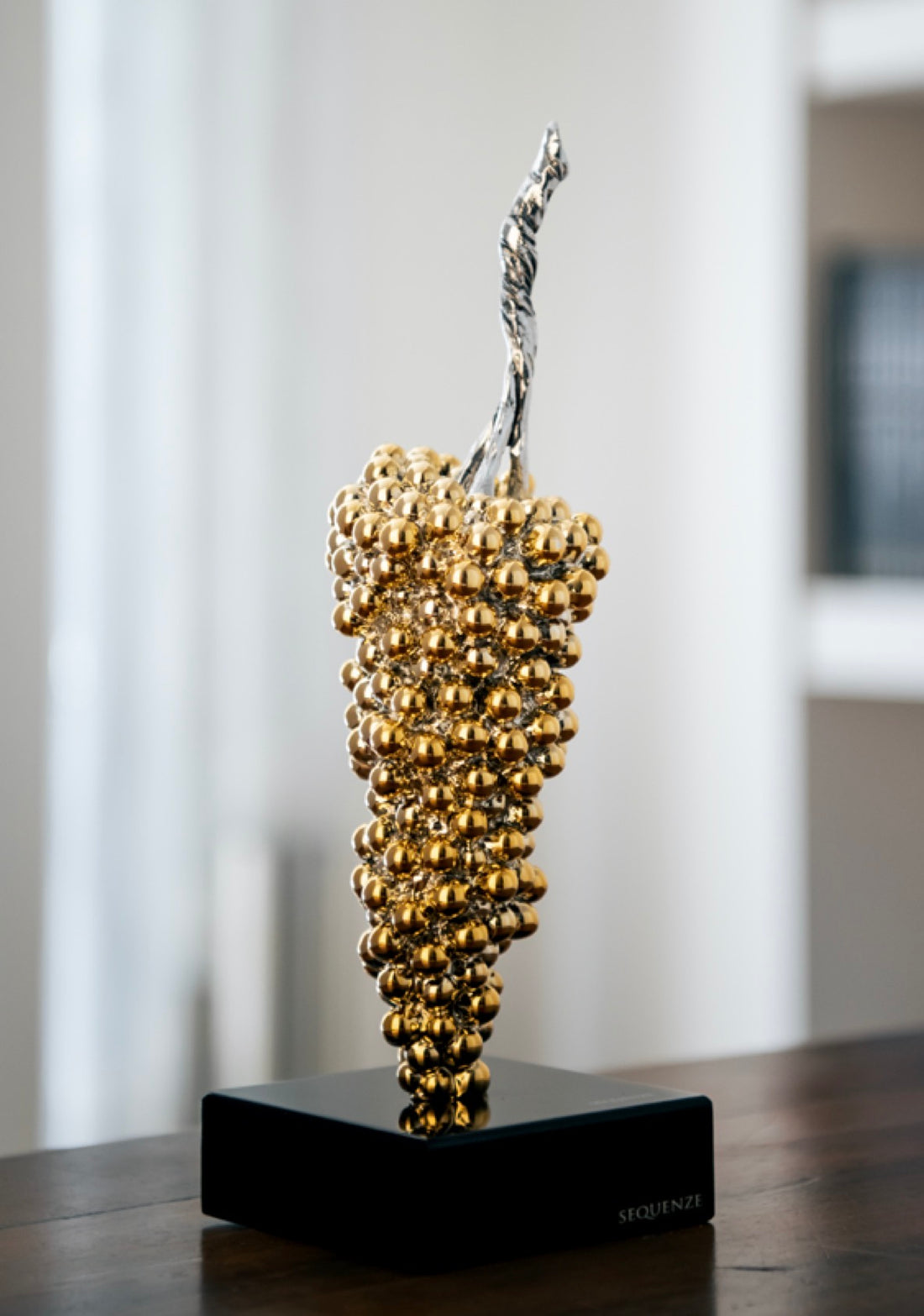 Sequenze | Scultura Uva oro