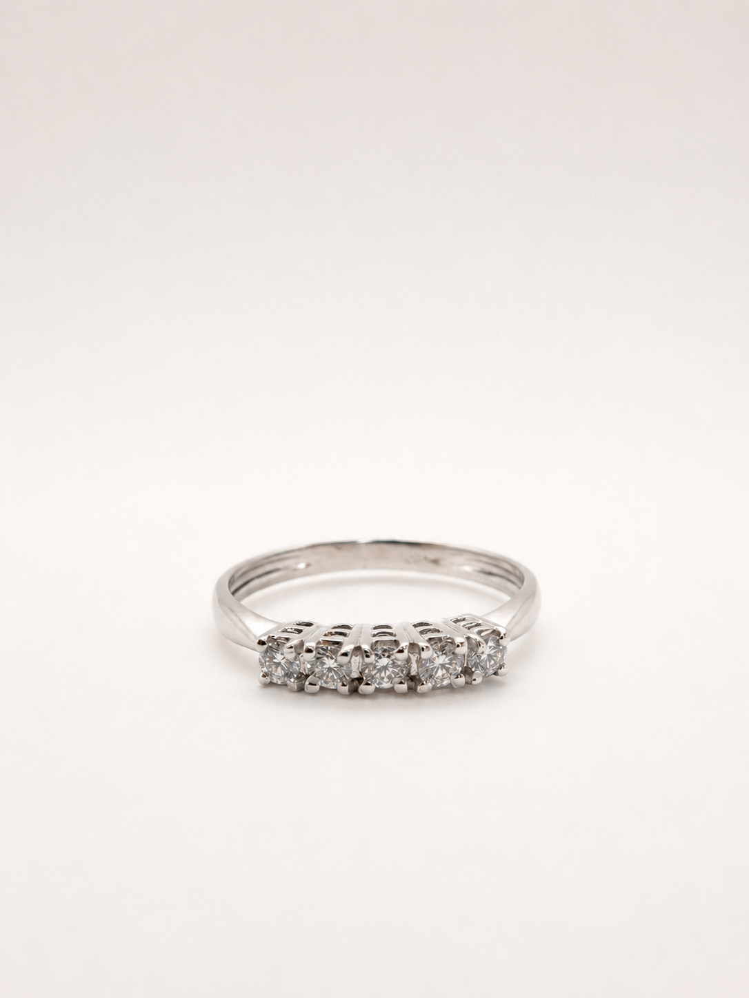 Ellegi Gioielli | Anello veretta a 5 con diamanti