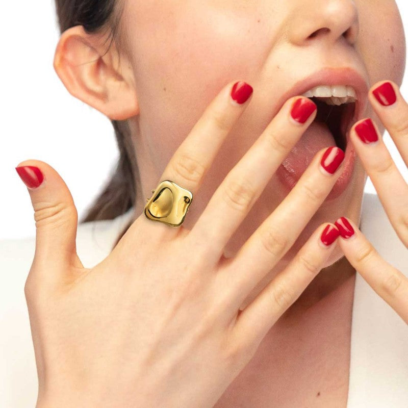 Marlù | Anello doppia fascia con quadrato irregolare martellato