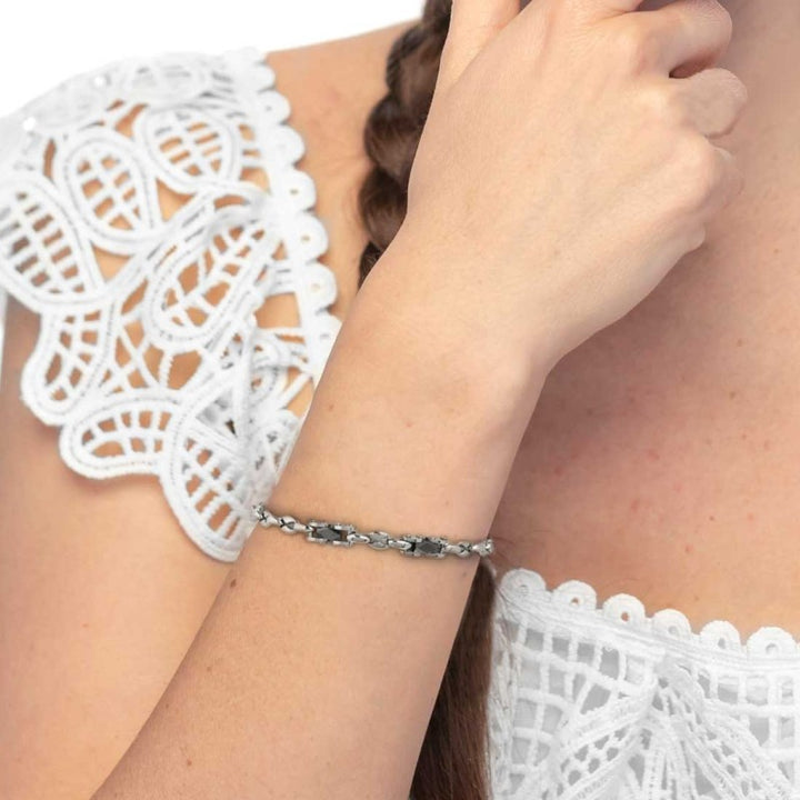 Marlù |Bracciale catena marine con elementi in acciaio con ceramica sfaccettata nera lucida