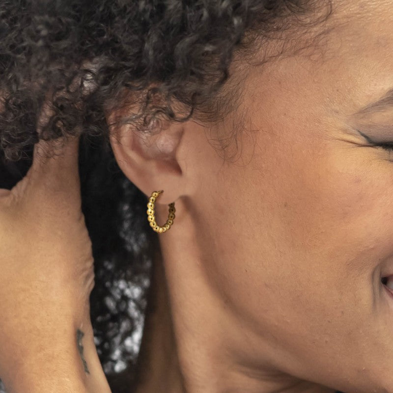 Marlù |Orecchino a cerchio 1,7 cm trama con sfere