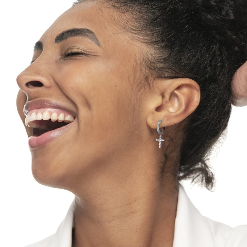 Marlù | Orecchino a cerchio con zirconi con croce pendente con zirconi